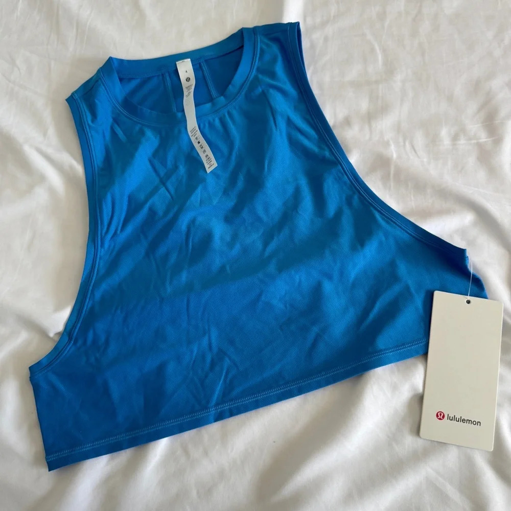 107 ๐๐ Lululemon Muslce Love Crop Tank * Tough - Cornflower - Picture 1 of 8